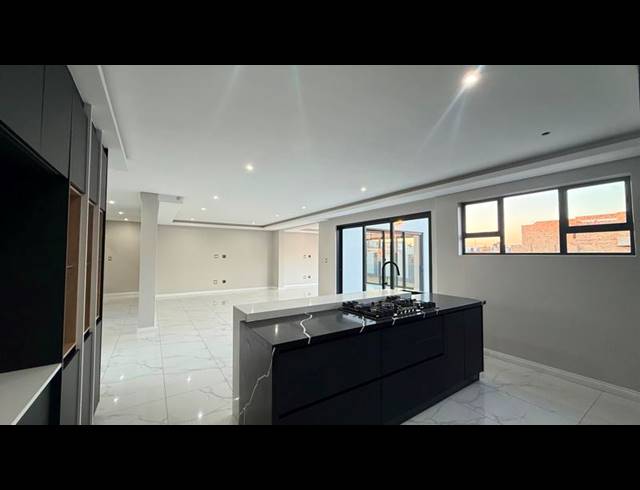 4 BEDROOM HOUSE FOR SALE IN FOUNTAINBROOK ESTATE
